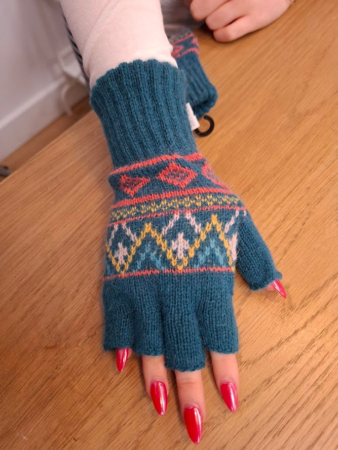 Fingerless Knitted Gloves With Geometric Pattern