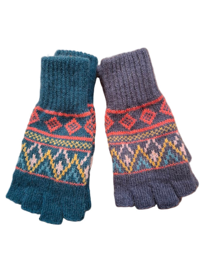 Fingerless Knitted Gloves With Geometric Pattern