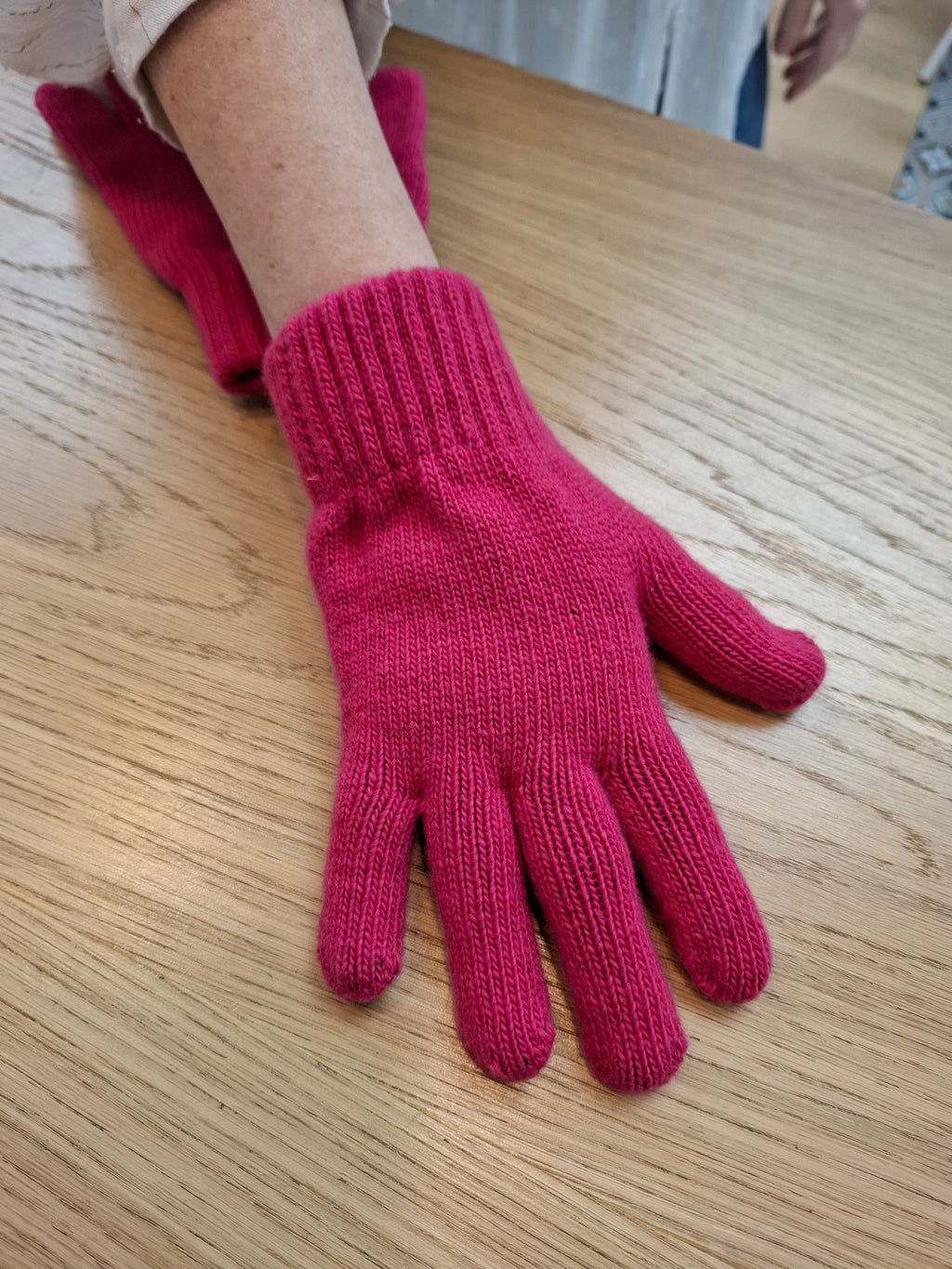 Plain Knitted Gloves