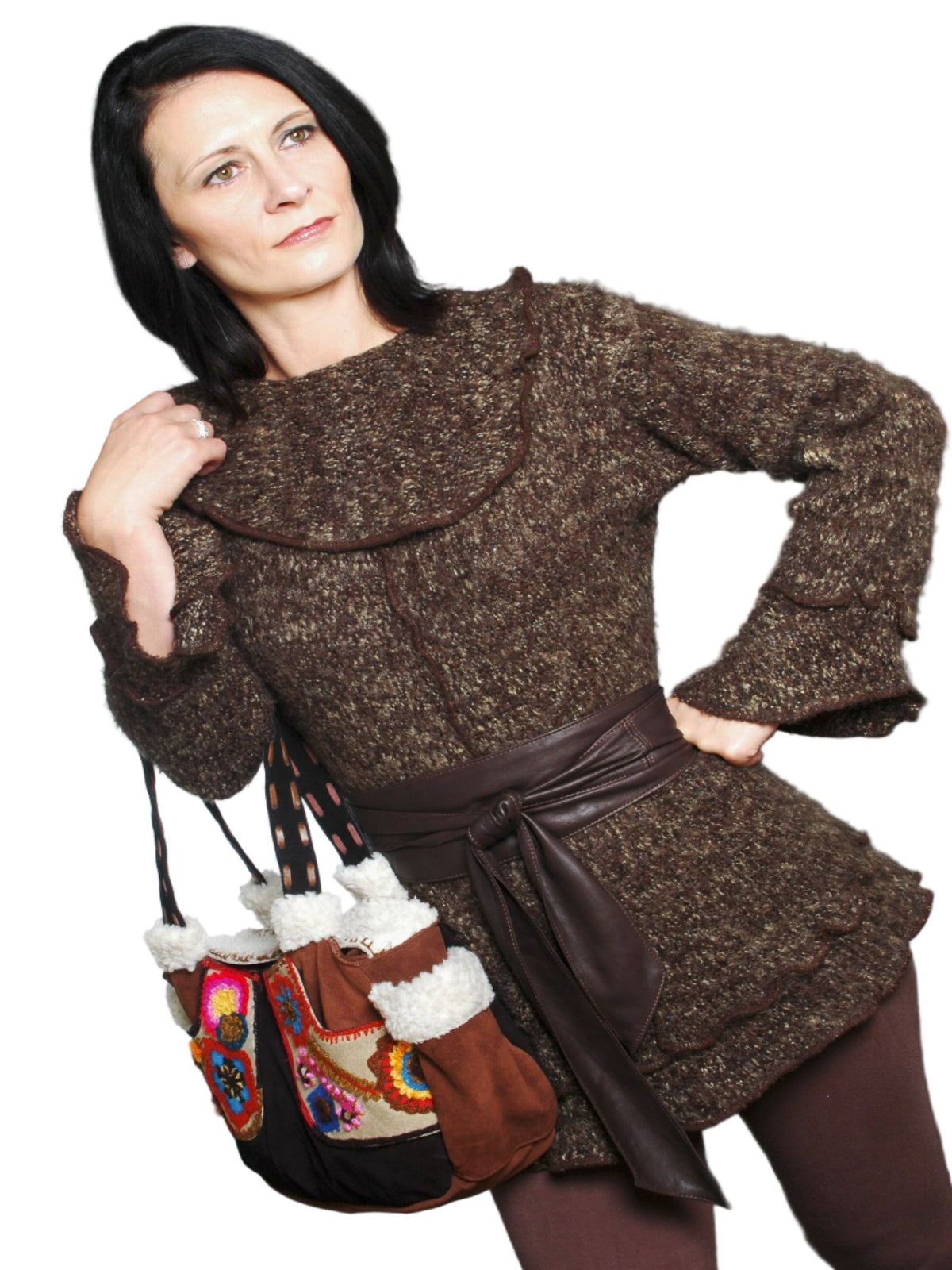 lady modelling a brown leather obi belt made by Poltsa