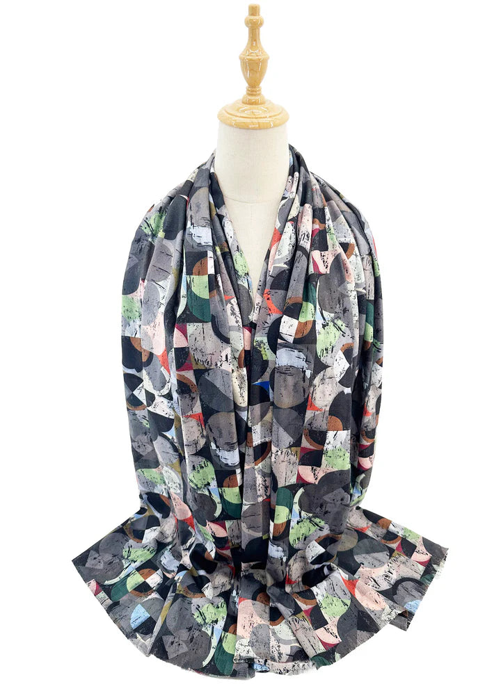 Contrasting Circles Scarf