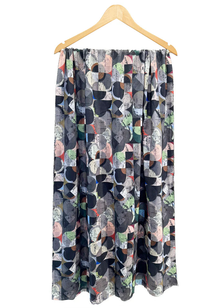 Contrasting Circles Scarf