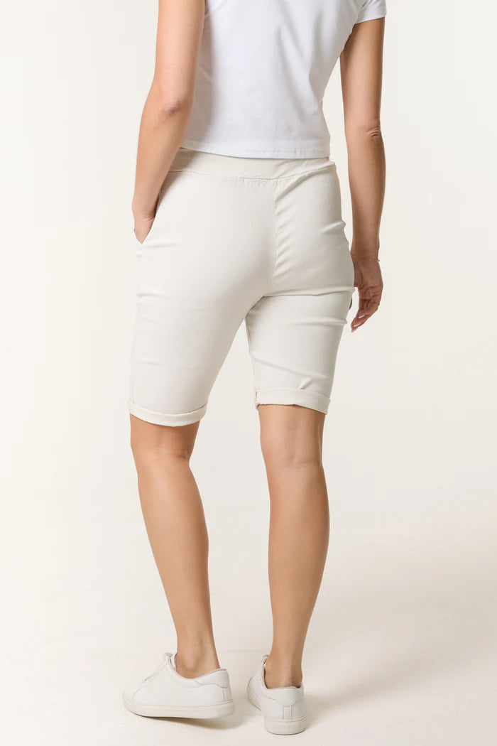 Comfort Stretch Turn-Up Magic Shorts in Beige